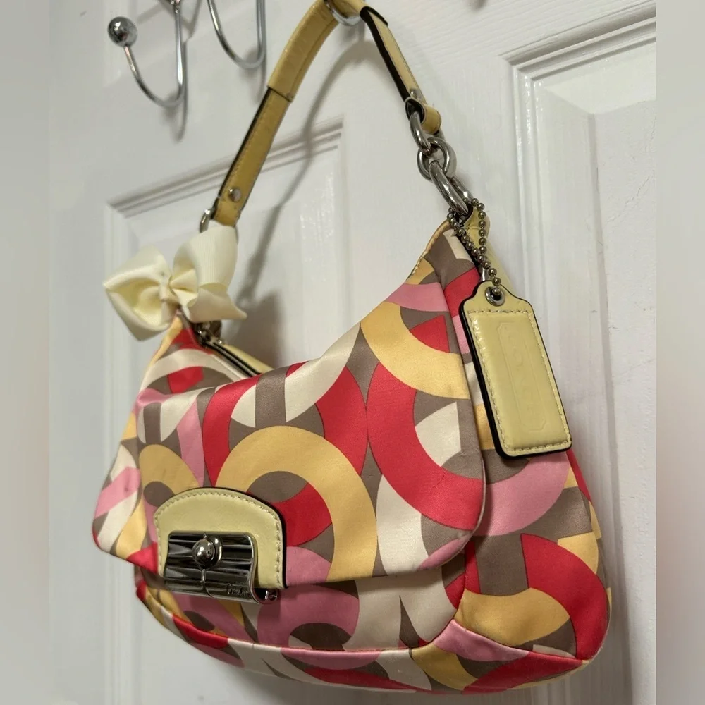 COACH Y2K F22748 Geometric Print Hobo Bag in Red Pink Gold /crossbody bag